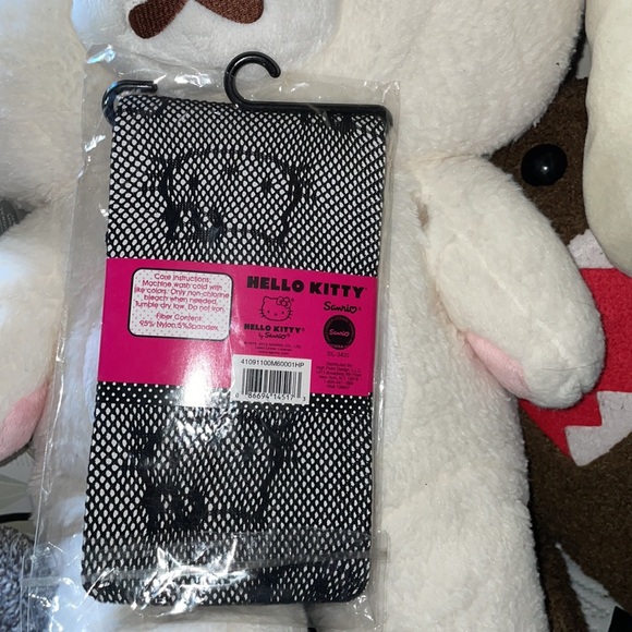 Hello Kitty O/S Fishnet Tights 🖤💖🥰 - Picture 3 of 9